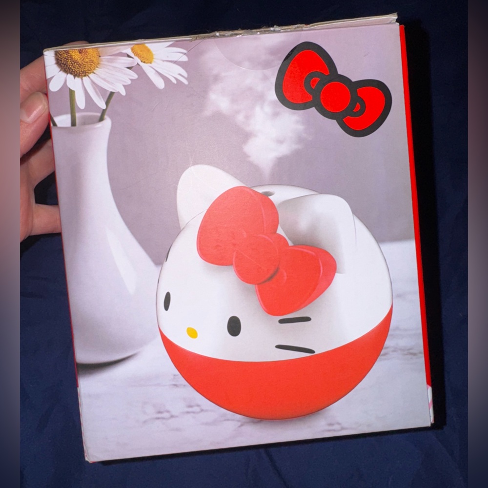 Hello Kitty Tabletop Humidifier - Picture 5 of 5